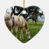 Muddy White Horses, Keramikornament (Hinten)