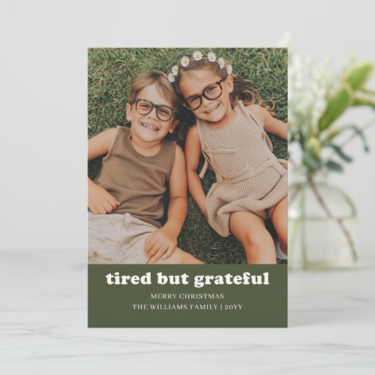 Müde, aber dankbar Funny Family Foto Weihnachten (Stehend Vorderseite)