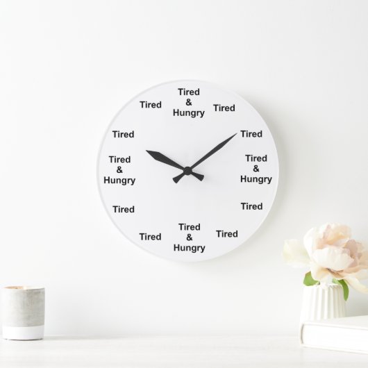 Müde und Hunger Große Wanduhr (Zuhause)