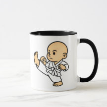 Mug Baby Karateka in Aktion.