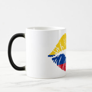 Mug Colombian Flag Kiss Print – Bold Patriotic Lip Verwandlungstasse