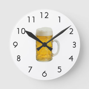Mug of Beer Runde Wanduhr