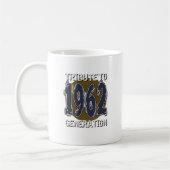 Mug Tribute to 1962 Generation Kaffeetasse (Links)