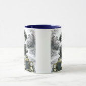 Mug zwei Kinder in einem Golfwagen. Tasse (Zentrum)