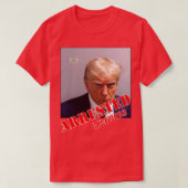 MUGSHOT mit Datum 8223 T-Shirt (Design vorne)