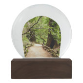 Muir Woods Path II Naturfotografie Schneekugel (Rückseite)