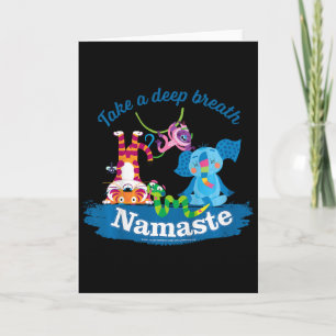 Mula und Freunde atmen tief durch Namaste Yoga K Karte
