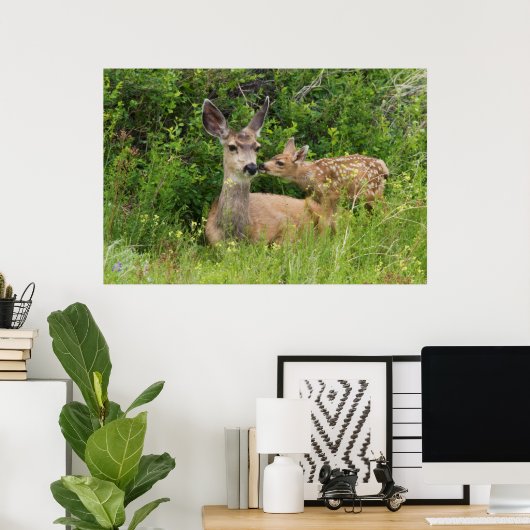 Mule Deer Doe with Fawn Poster (Heimbüro)