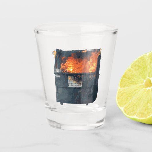 Müllcontainer-Feuer - lustiges Chaos Schnapsglas (Vorderseite)