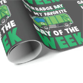 Mülldeponien am Mülltag Geschenkpapier (Rolleneckpunkt)