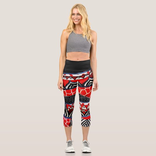 Multi-Muster Rot und Schwarz Hochgebrägtes Capri Leggings (Vorderseite)