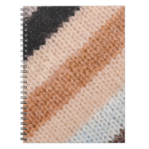Multicfarbene Stripwoll-Textur geschlossen p Notizblock
