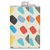 Multicolor-Kieselsteine im weißen Hintergrund Flachmann (Rückseite)