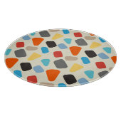 Multicolor-Kieselsteine im weißen Hintergrund Schneidebrett (Ecke)