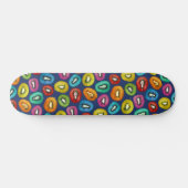 Multicolor Kiwi Muster Skateboard (Horizontal)