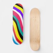 Multicolor Psychedelic Wavy Stripes Skateboard (Vorderseite)