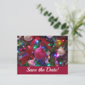 Multicolor Weihnachtsbaum Save the Date farbenfroh Ankündigungspostkarte (Stehend Vorderseite)
