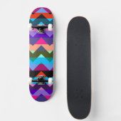 Multicolor Zickzack Zigzag Streifenmuster Skateboard (Vorne)
