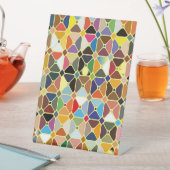 Multicolore geometrische Muster mit Achteckform Sockelschild (In Situ)