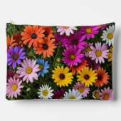 Multicolored Daisy Flowers Pouch Zubehörtasche (Vorderseite)
