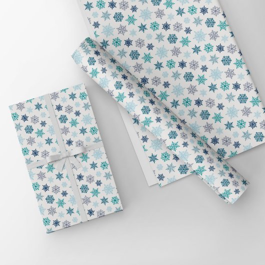 Multicolored snowflake pattern – winter christmas geschenkpapier