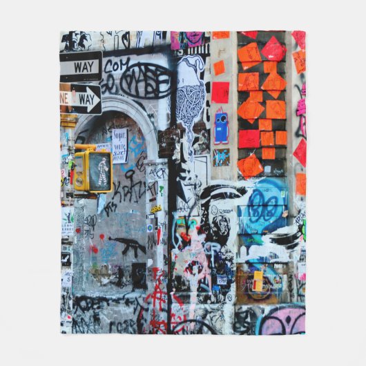 MULTICOLORED WALL PAINING FLEECEDECKE (Vorderseite)