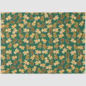 Multicultural Gingerbread Man Pattern on Green Seidenpapier (Vorderseite)