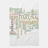 Multilingual Hakuna Matata Global Word Cloud Art Handtuch (Vertikal)