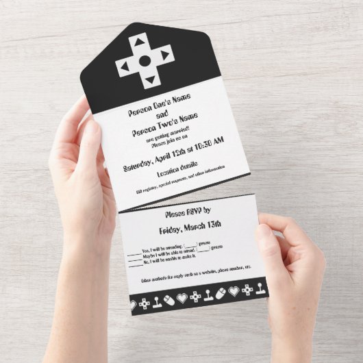 Multiplayer-Modus in Schwarz All In One Einladung (Abreißen)