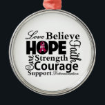 Multiple Myelom Collage of Hope Silbernes Ornament<br><div class="desc">inspirierende Worte erinnern uns daran, was wirklich wichtig ist, wenn es um Herausforderungen geht. Tragen Sie es auf einem Shirt oder zeigen Sie es auf einem Geschenk und andere Waren für Multiple Myeloma Awareness mit unseren Collage Stil Tribute Shirts, Bekleidung und Geschenke mit inspirierenden, bestärkenden Worten von Liebe, Glauben, Hoffnung,...</div>