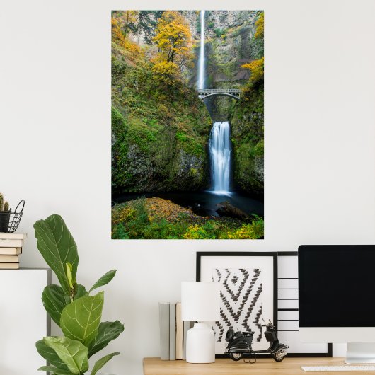 Multnomah fällt im Herbst in der Columbia-Schlucht Poster (Heimbüro)