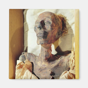 Mummified Körper von Ramesses II fand in einem Magnet