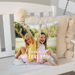 Mummy We Liebe Sie Personalisiert Mütter Tag Foto Kissen<br><div class="desc">Das Kopfkissen des Fotos ist mit zwei beliebten Fotos der Familie (vorne und hinten) ausgestattet,  mit einer speziellen "Mummy,  we Liebe you"-Botschaft in elegantem Weiß,  die mit Ihrer bevorzugten Formulierung personalisiert werden kann. Ein wunderschönes Geschenk für die Mama in diesem Muttertag!</div>