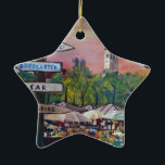 München-Bayern Viktualienmarkt mit Wegweisern Keramikornament<br><div class="desc">Eine hastende Markt-Szene München Viktualienmarkt oder Markt, ist ein Nahrungsmittelmarkt, der zum Stadtzentrum von München sehr nah ist. Ausgezeichnete und nicht billige Nahrung kann dort gekauft werden. An einem vollen Tag anzusehen ist möglich, weit in die Alpen, Hunderte von den Kilometern. Diese Ansicht inspirierte den Künstler zu dieser Malerei von...</div>