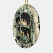 munich ins rathaus glockenspiel keramikornament (Links)