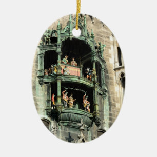 munich ins rathaus glockenspiel keramikornament