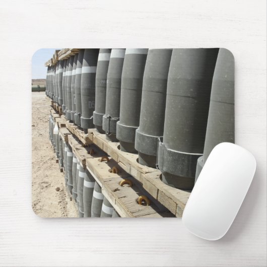 Munitionsreihen werden gestapelt und vorgepfercht mousepad (Mit Mouse)