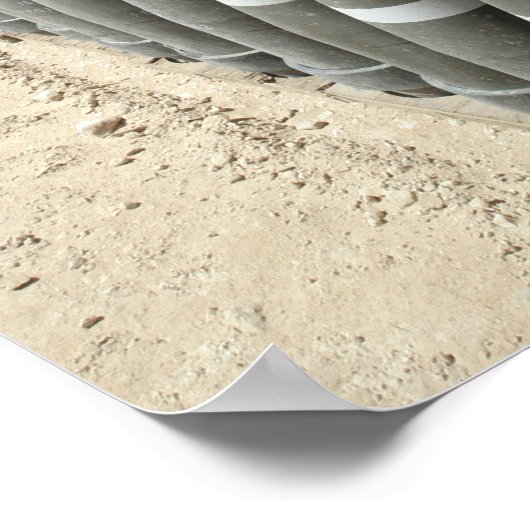 Munitionsreihen werden gestapelt und vorgepfercht poster (Ecke)