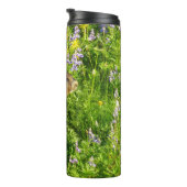 Murmeltier in Mount Rainier Wildblumen Thermosbecher (Nach rechts gedreht)