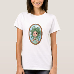 Mürrische Cartoon-Medusa beim Blick in den ovalen T-Shirt