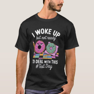 Mürrischer Donut mit Bleistift für den Testtag T-Shirt