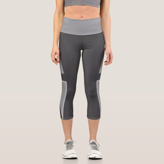 Murugi Apparels Moonchrome Momentum High Waisted Capri Leggings (Vorderseite)