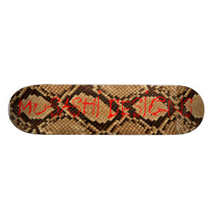 Musashi entwirft Snakeskin Skateboard