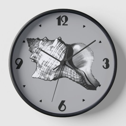 Muschel des Conchs - Grautöne Wanduhr (Vorderseite)