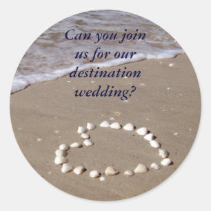 Muschel Herz am Sandstrand Runder Aufkleber