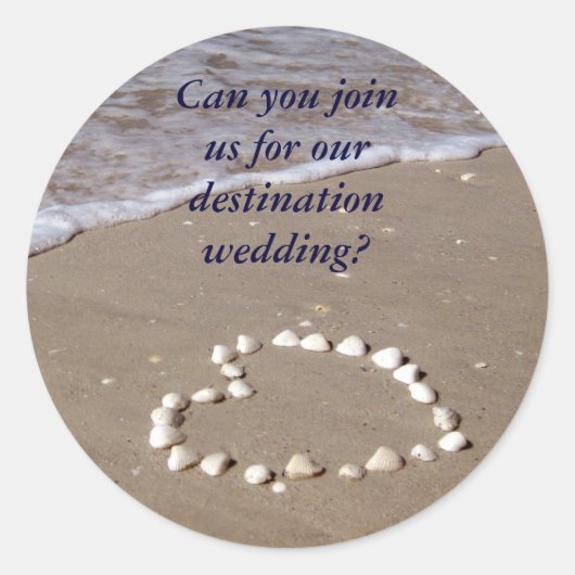 Muschel Herz am Sandstrand Runder Aufkleber (Vorderseite)