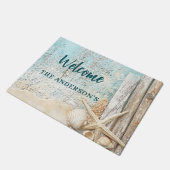 Muschel mit Seestern und Sand am Strand Fußmatte (Schrägansicht)