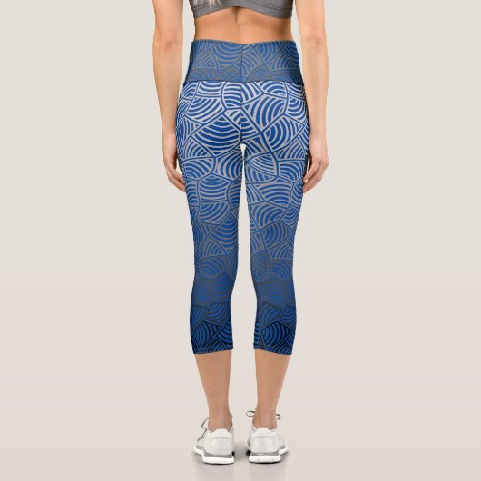 Muschel pattern.04.w Blue BG Capri Leggings (Rückseite)