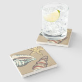 Muschel-Trio auf kakifarbigem Steinuntersetzer (Seitenansicht)