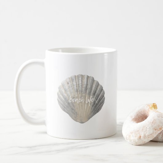 Muschel von Beach Life Typografie Coffee Tasse (Mit Donut)